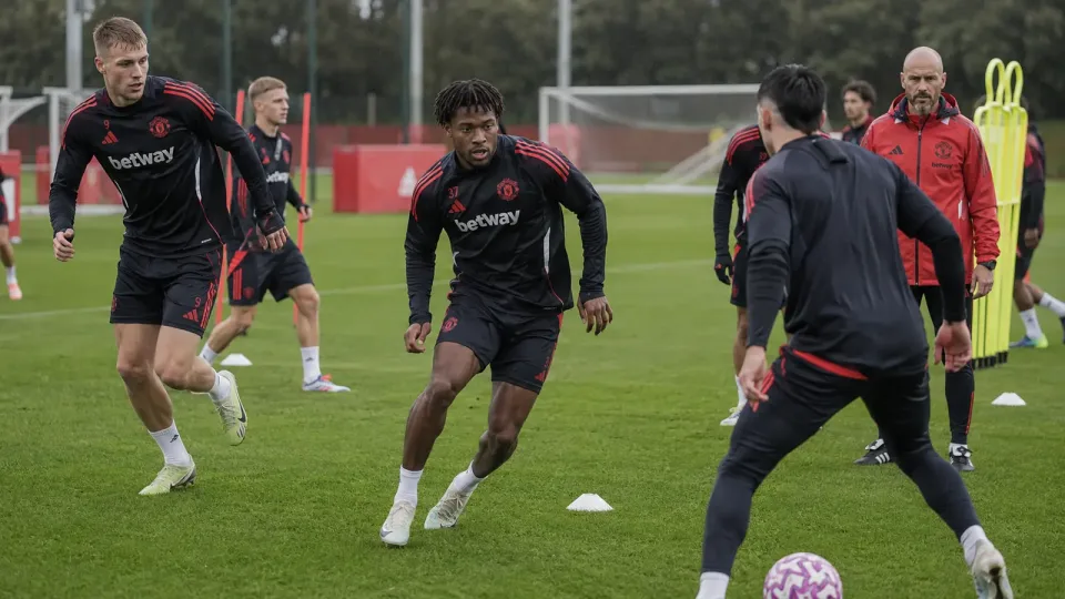 Manchester United players train in Betway-branded kit ahead of the 2026/27 season.